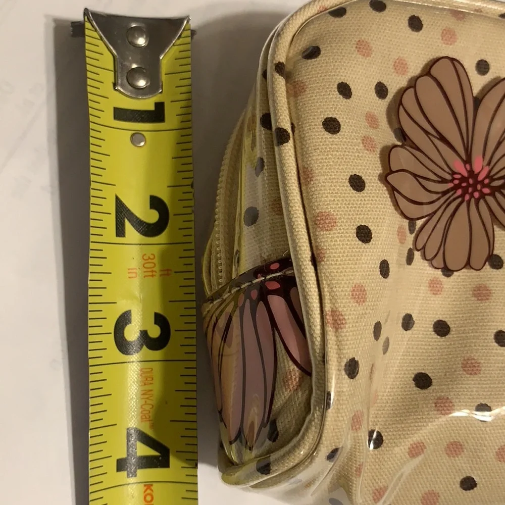VICTORIA’S SECRET COSMETICS MAKEUP BAG NEW W TAGS.